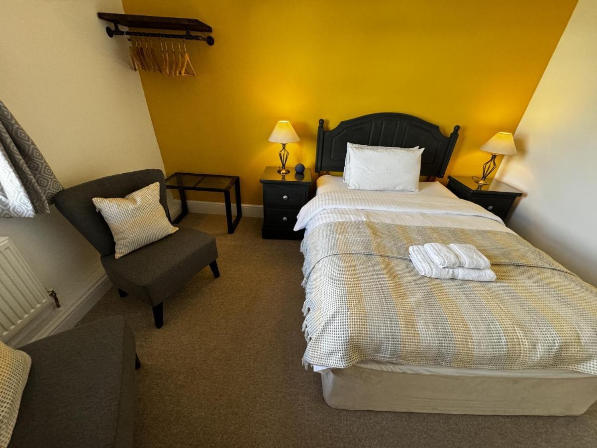 Watermead House Hotel Chard Room photo