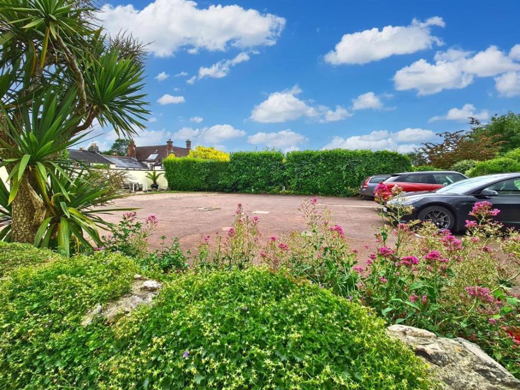 Watermead House Hotel Chard Exterior photo