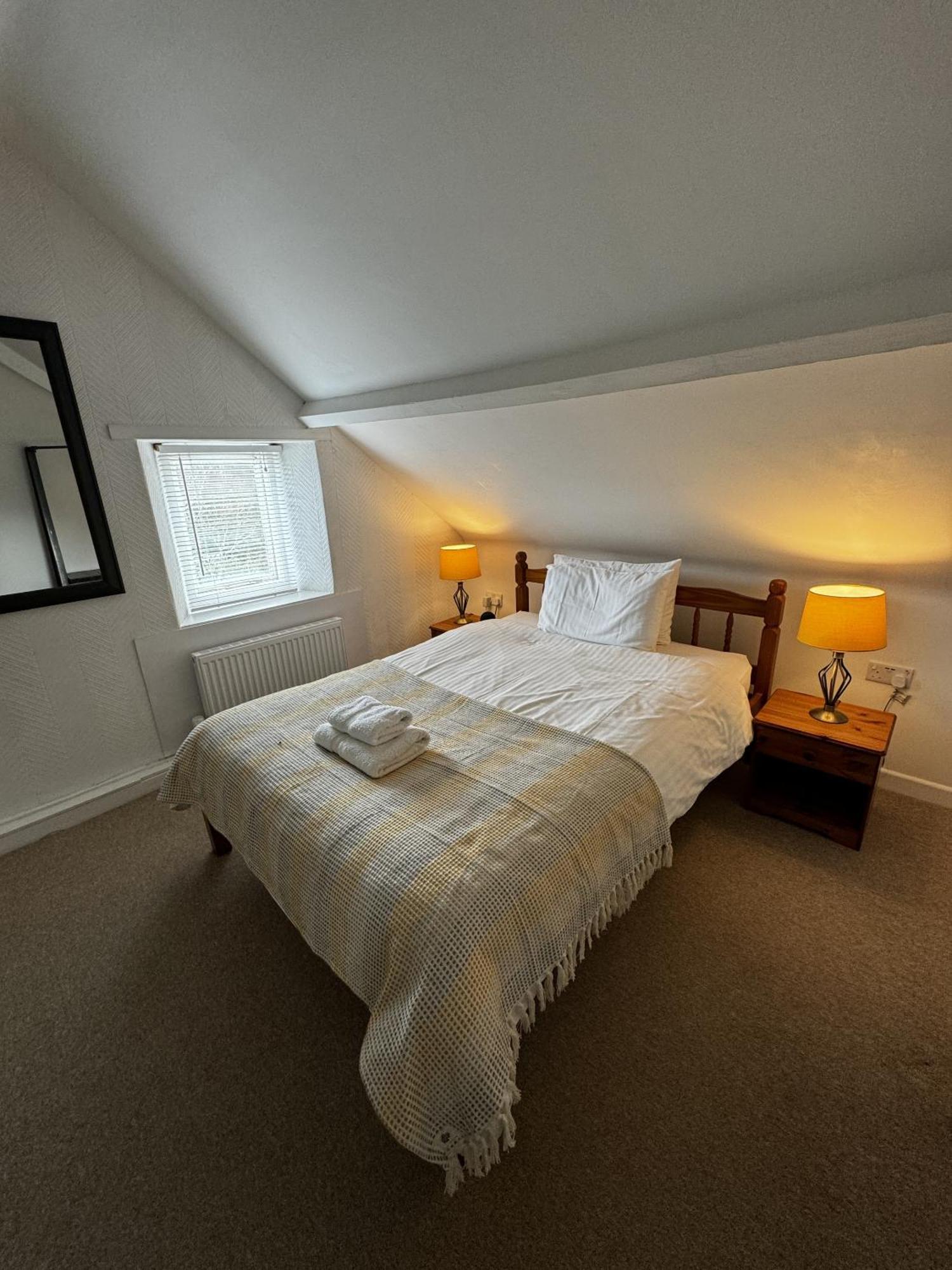 Watermead House Hotel Chard Room photo